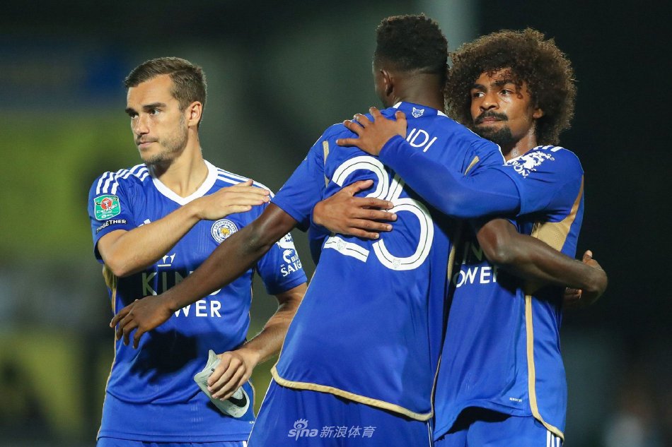 英超赛场上 英超赛场上