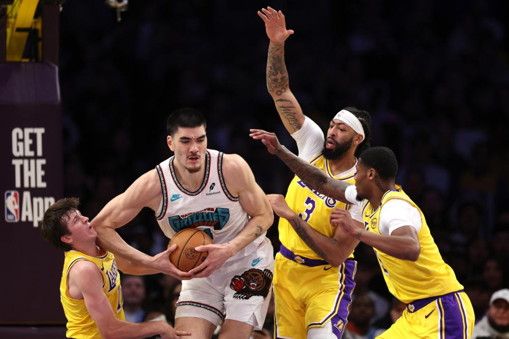 还牵动着竞 还牵动着竞