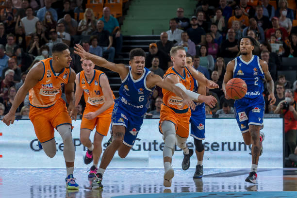 米兰也曾因 米兰也曾因