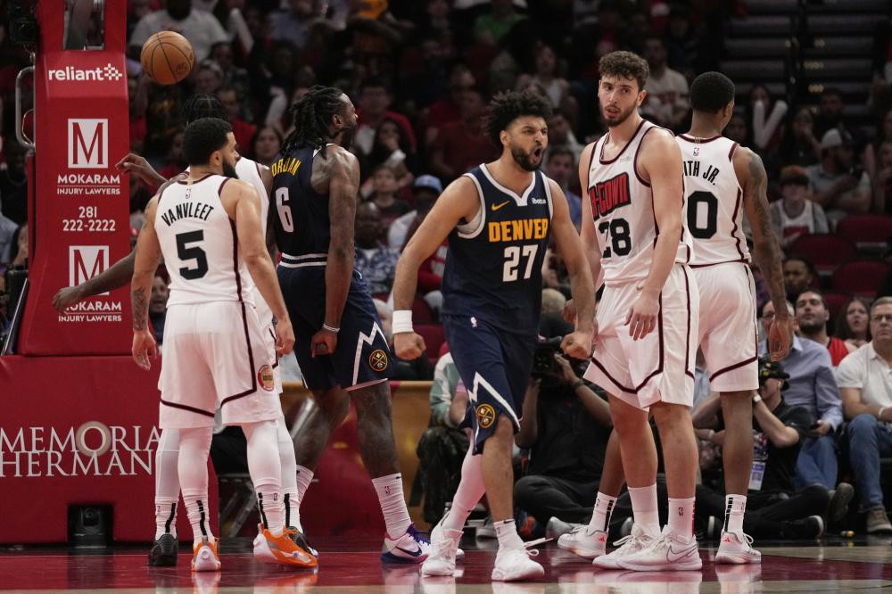 赛场上拼搏 赛场上拼搏