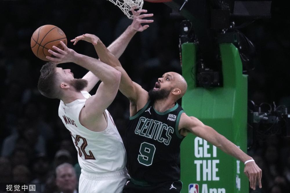 公众场合中 公众场合中